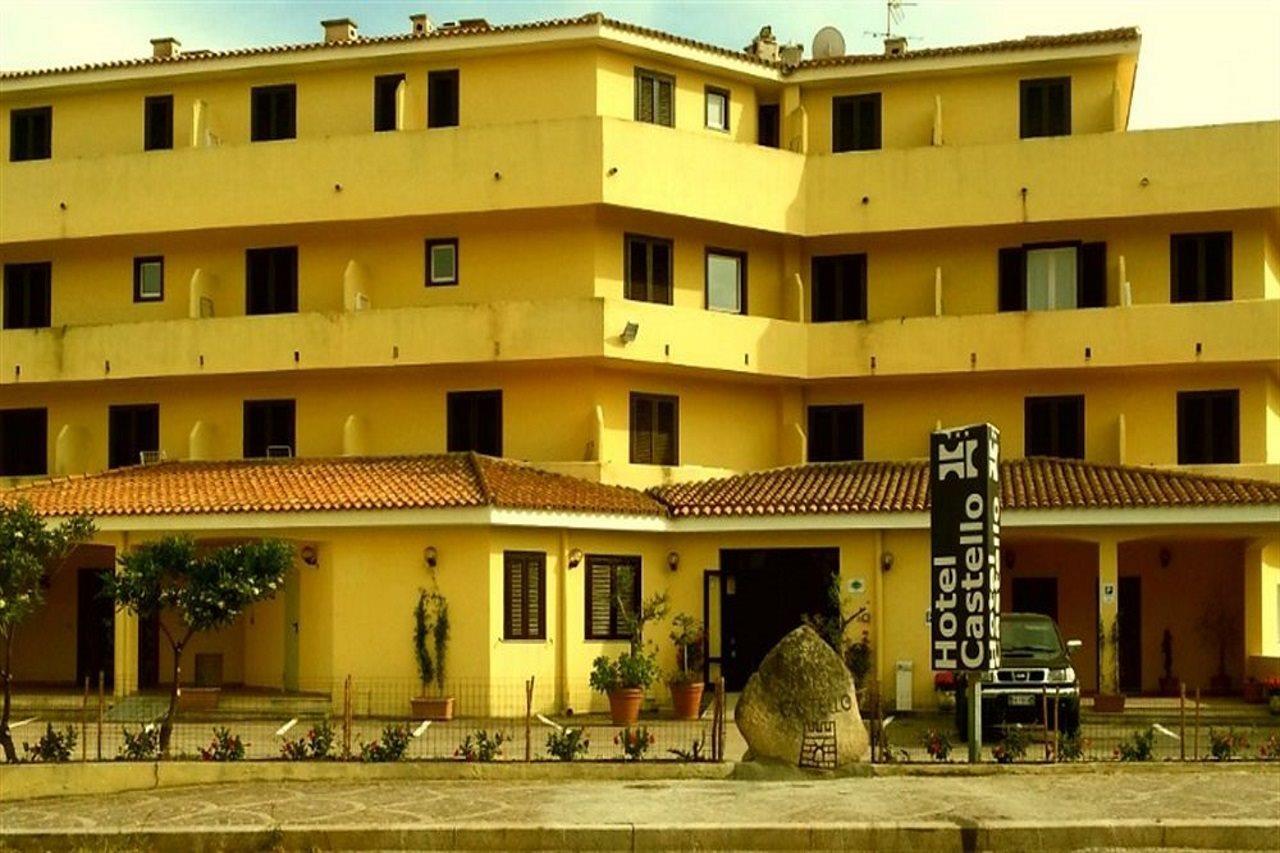 Hotel Castello Golfo Aranci Exterior photo